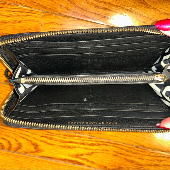 Beautiful wallet by Marc Jacobs - Picture 8 of 8